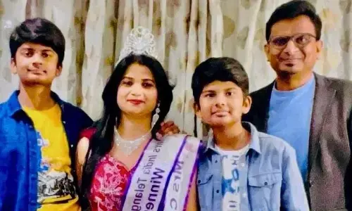 NRI Winner Bindu Priya to Represent Telangana at Mrs India 2025