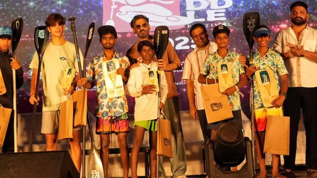 Andersen, Barreras Shine as India Paddle Festival Concludes in Mangaluru Andersen, Barreras Shine as India Paddle Festival Concludes in Mangaluru