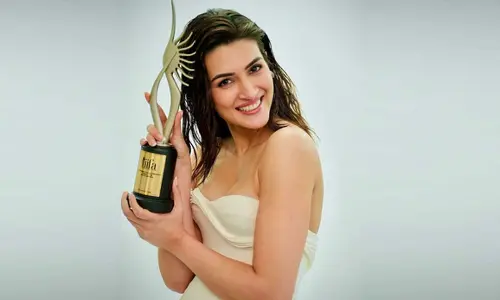 Kriti Sanon & Kanika Dhillon win big at IIFA 2025 as Do Patti bags Best Actor & Best Original Story
