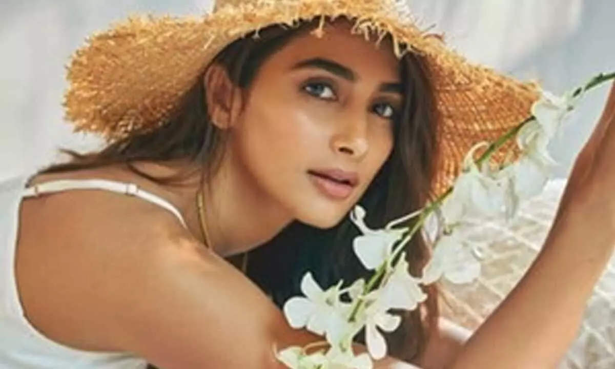 Pooja Hegde dubs in her own voice for Suriya-starrer ‘Retro’