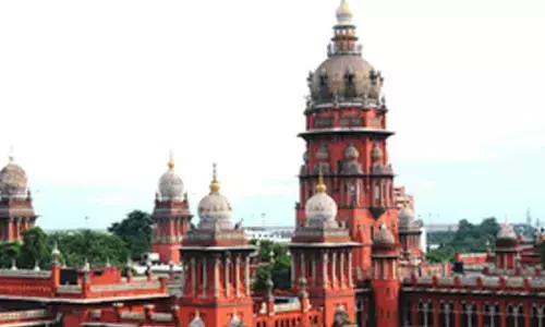 Madras HC grants bail to two police officers in extortion case