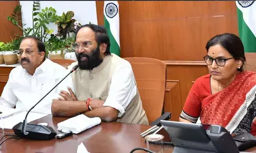 Uttam directs officials to conduct field visits, address farmers’ issues