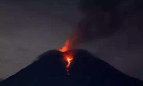 Guatemalas Volcano of Fire endangers 30,000 people