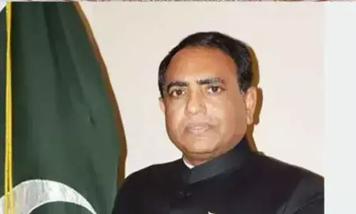 Pakistans top diplomat denied entry into US