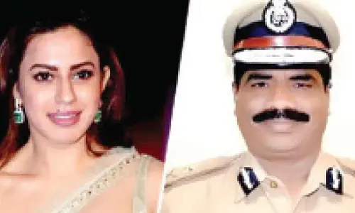 Govt orders probe against DGP in gold smuggling case