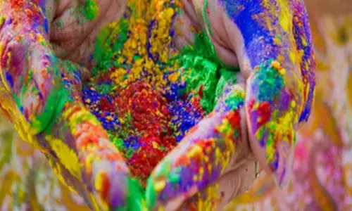 Patna DM directs officials to ensure safe, peaceful Holi celebrations