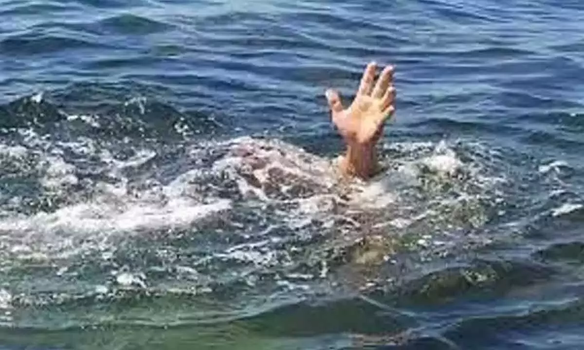 Two students drown Two students drown