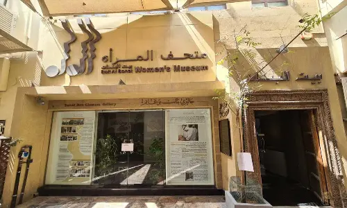 A Travel Guide for Women: Celebrating a Safe Holi in Dubai