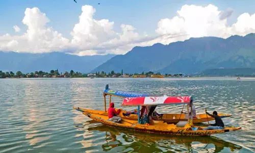 Tourism promotion in Srinagar city key focus of my govt, says Omar Abdullah