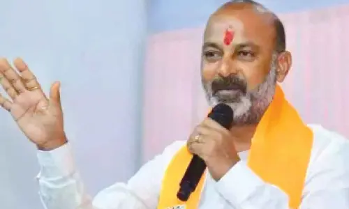 Bandi Sanjay demands immediate release of water to save crops