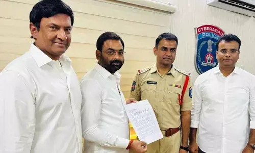 BRS leaders file complaint against CM over ‘mortuary’ remarks