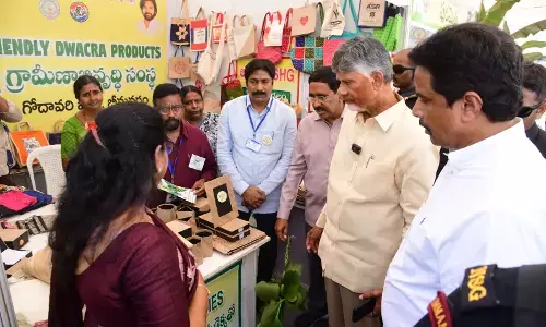 Chandrababu participates in Swarnandhra-Swachhandhra program in Tanuku