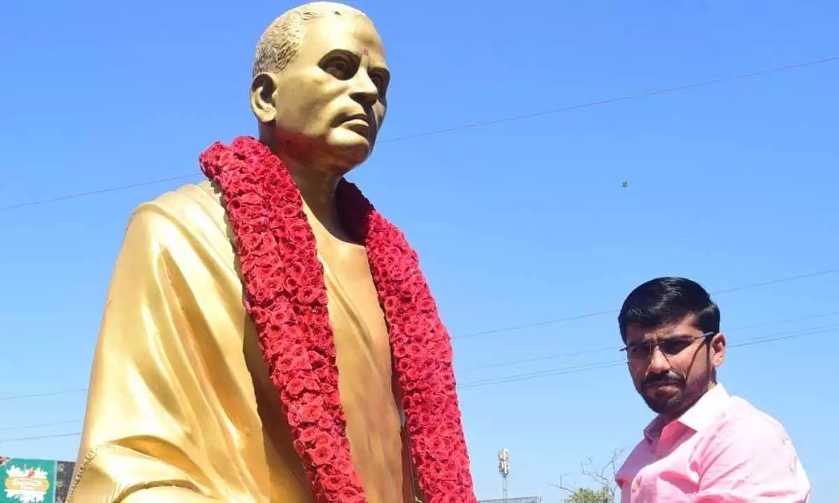 Potti Sriramulu hailed for supreme sacrifice Potti Sriramulu hailed for supreme sacrifice