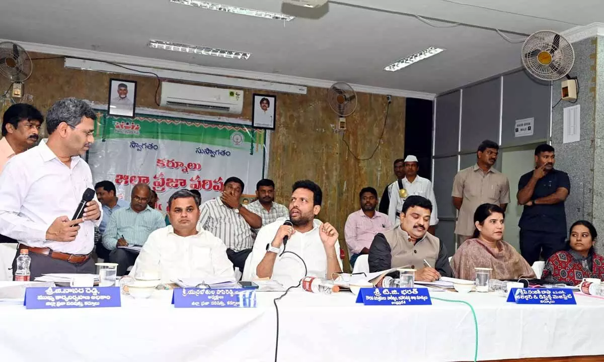 Take measures to prevent drinking water shortage: Minister to officials