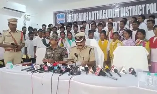 60 Maoists surrender in Kothagudem