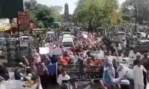 Widespread protests in Pakistans Punjab over privatisation of health care units