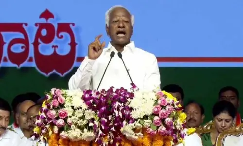 Kadiyam vows to complete works in 18 months