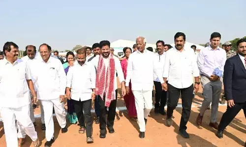 Kadiyam thanks massive gathering