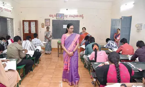 Collector inspects SSC exam centre