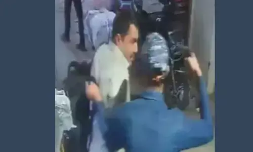 Angadia trader robbed of Rs 80 lakh at gunpoint at Delhis Lahori gate