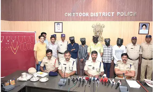Inter-district gang nabbed; booty worth Rs 35L recovered