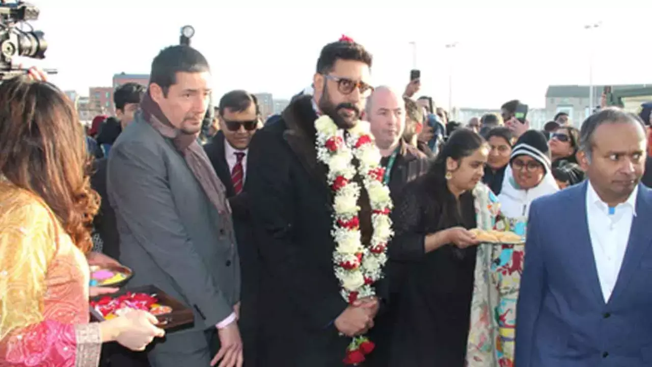 Abhishek Bachchan receives warm welcome in Dublin, gets huge support to promote ETPL