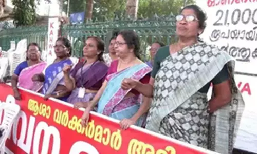 Kerala Health Ministers Delhi trip a bluff, say Asha workers; launch indefinite fast