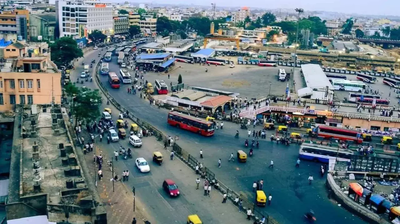 Bengalurus Decline: Reddit User Shares Frustrations Over Dust, Traffic, Declining Civic Sense