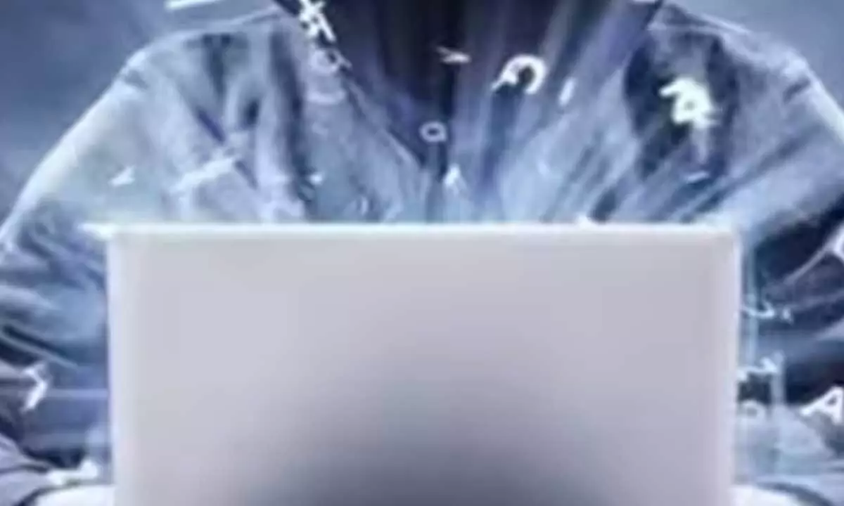 Bank employee turns criminal Bank employee turns criminal