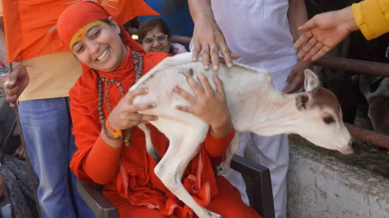Shradhe Gopal Saraswatiji Didiji Leads ‘Gau Katha’ in Hyderabad to Promote Cow Conservation Shradhe Gopal Saraswatiji Didiji Leads ‘Gau Katha’ in Hyderabad to Promote Cow Conservation