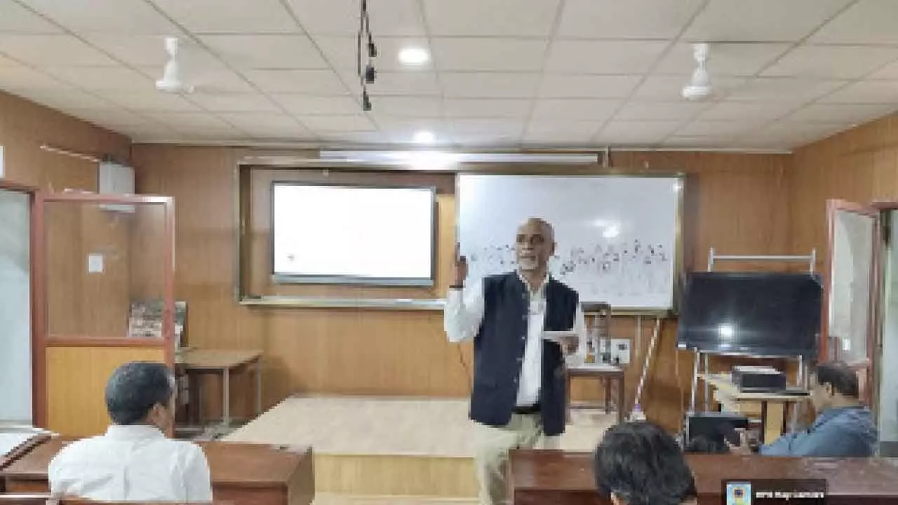 OU holds seminar on ‘Poll strategists vs political corruption’ OU holds seminar on ‘Poll strategists vs political corruption’