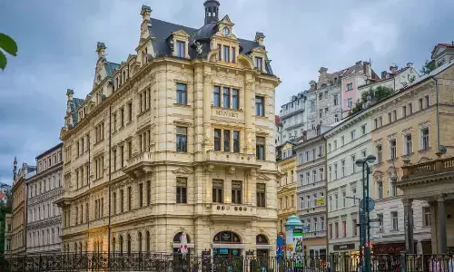 A Guide to Traveling to Europe for Short-Term Studies and Language Courses