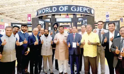 Industries Minister offers land near Devanahalli for Jewellery Park