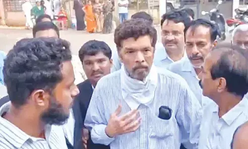 Posani released from Guntur jail