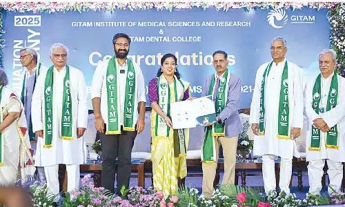 305 MBBS, BDS, MDS students receive graduation certificates