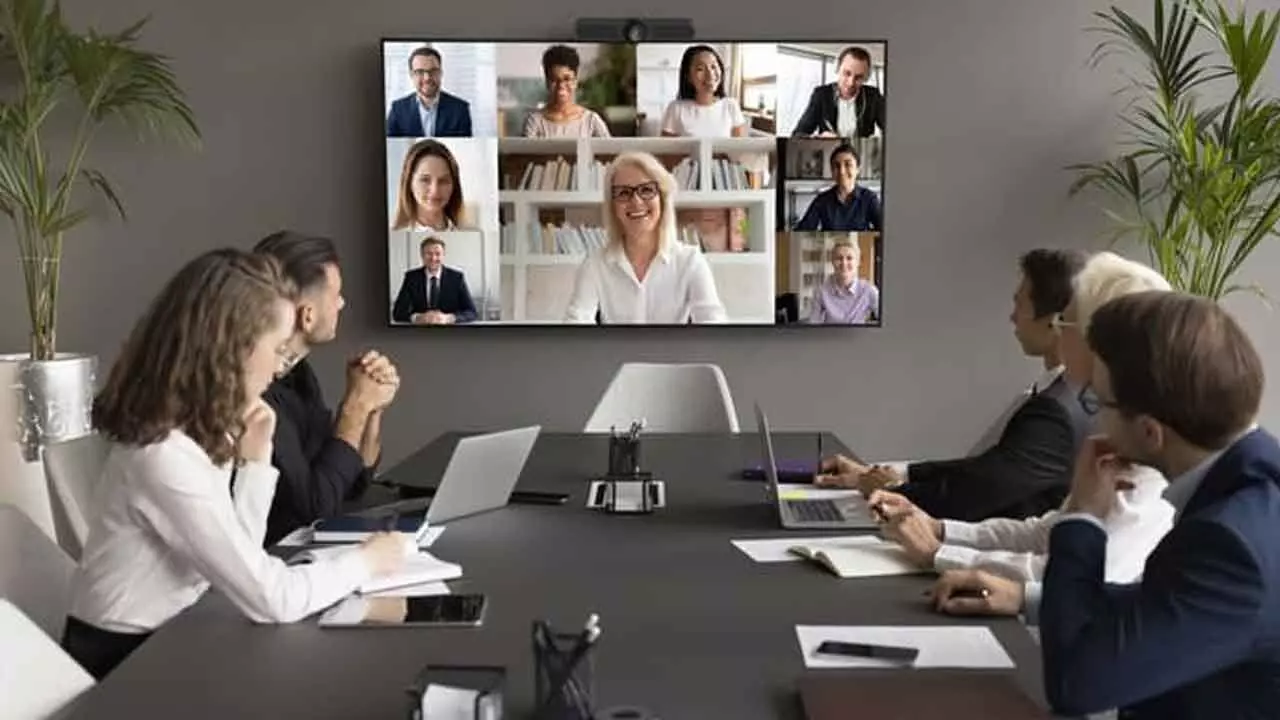 Building resilient teams: Strategic recruitment in hybrid work environments