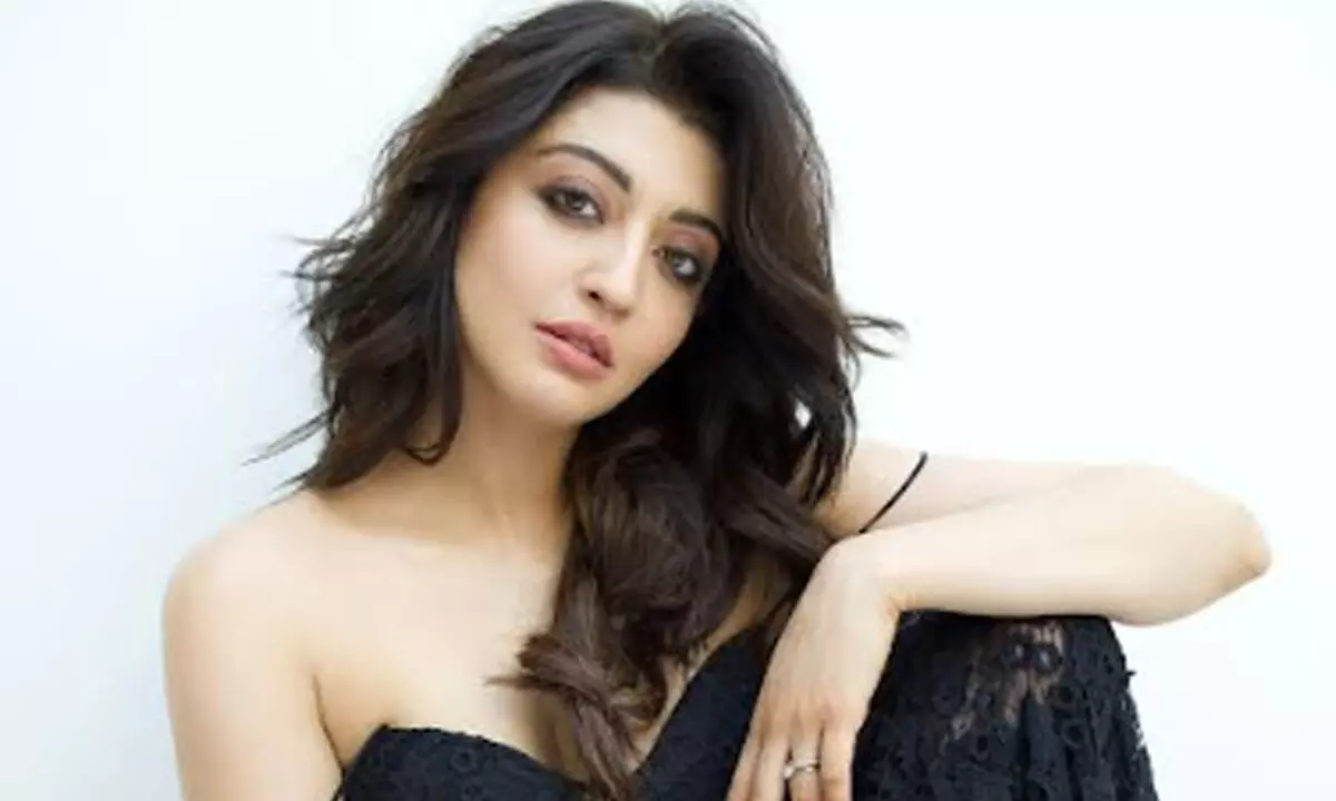 Pranitha turns up the glam