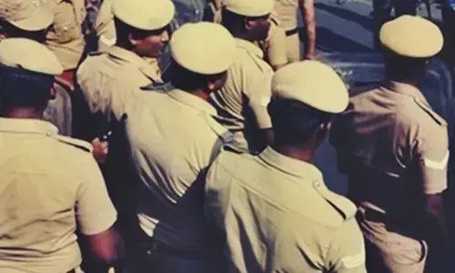 Chennai Police arrest two chain snatchers at airport while attempting to flee