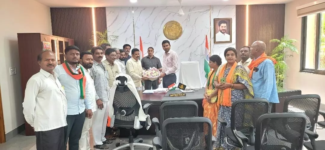 Ancient Wells Under Threat: BJP Leaders Protest Against Encroachments in Gadwal Ancient Wells Under Threat: BJP Leaders Protest Against Encroachments in Gadwal