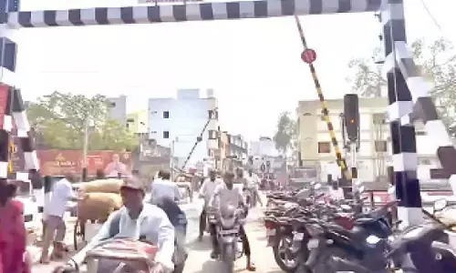 Commuters rejoice as railway middle gate reopens