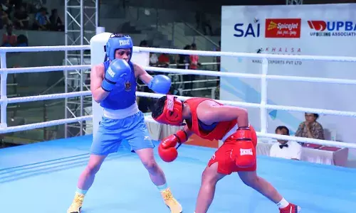 World Championship Medallist Simranjit Kaur, Dominant Jaismine Storm into Semifinals at 8th Women’s Nationals