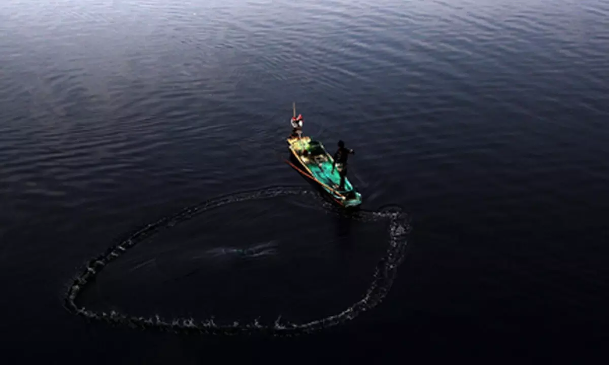 Sri Lankan Navy arrests 11 TN fishermen, seize mechanised boat