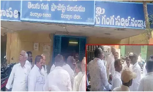 Farmers protest over drying crops under K-C Canal