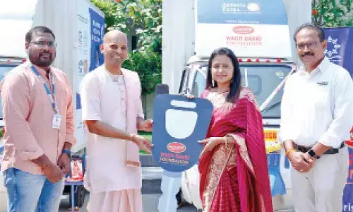 9 EVs donated to Akshaya Patra for meal delivery