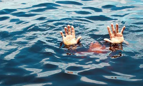 Class 10 student drowns to death in a pond in Guntur