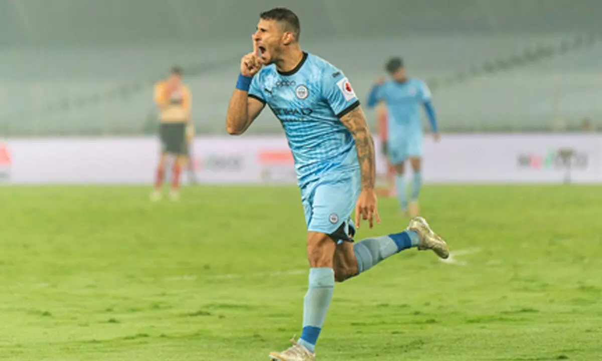 ISL 2024-25: Mumbai seek semifinal berth in high-stakes battle against Bengaluru ISL 2024-25: Mumbai seek semifinal berth in high-stakes battle against Bengaluru