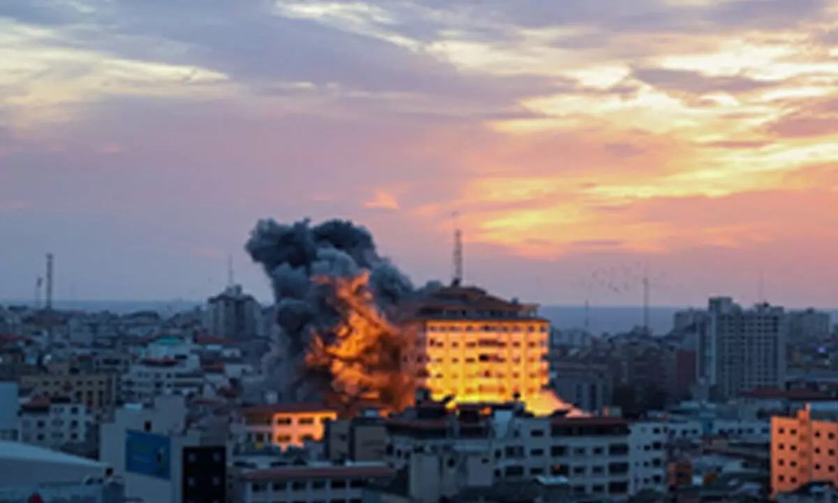 Israel launches strong airstrike on Beiruts southern suburbs Israel launches strong airstrike on Beiruts southern suburbs