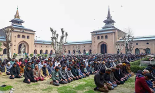After nightlong prayers on ‘Shab-e-Qadr,’ thousands offer Friday prayers in J&K
