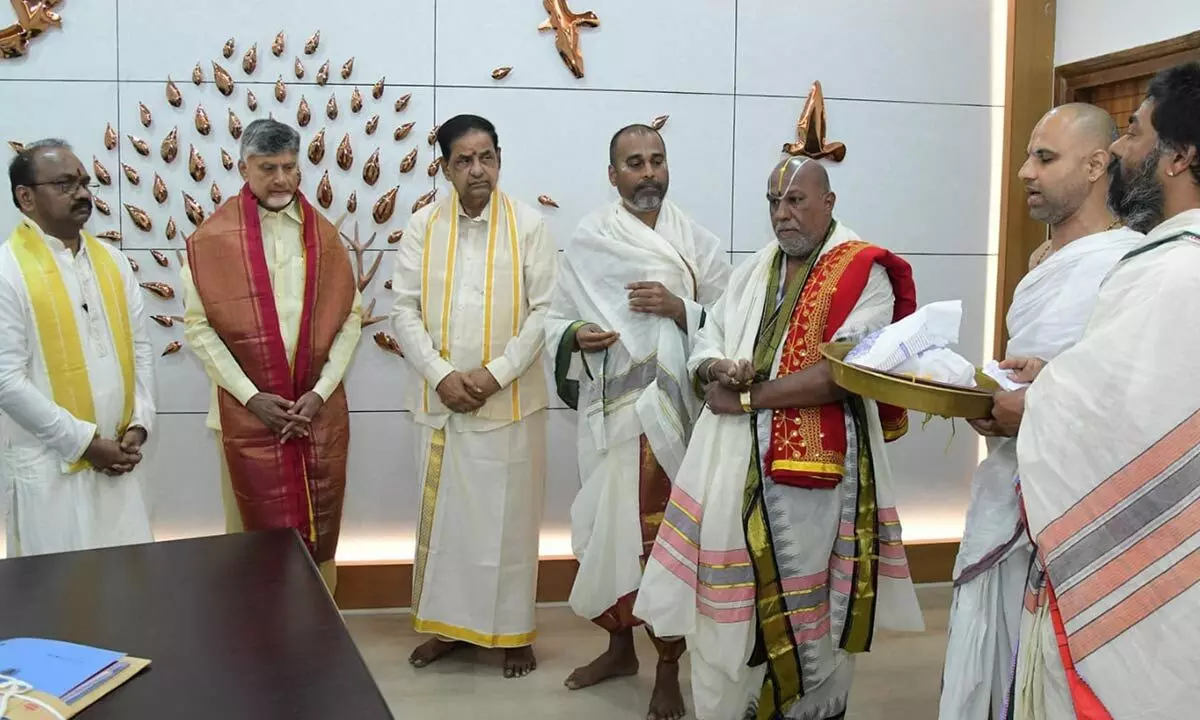 Srivari Theertha Prasadams offered to CM of AP on Ugadi