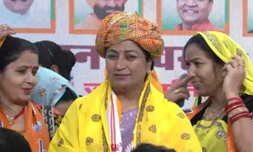 Delhi CM listens to Mann Ki Baat, asks people to join development efforts